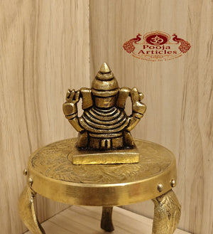 Brass Dagdusheth Ganesha Idol 2 Inch