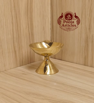 Brass Paan Deep – Handcrafted Traditional Oil Lamp for Pooja, Aarti & Diwali